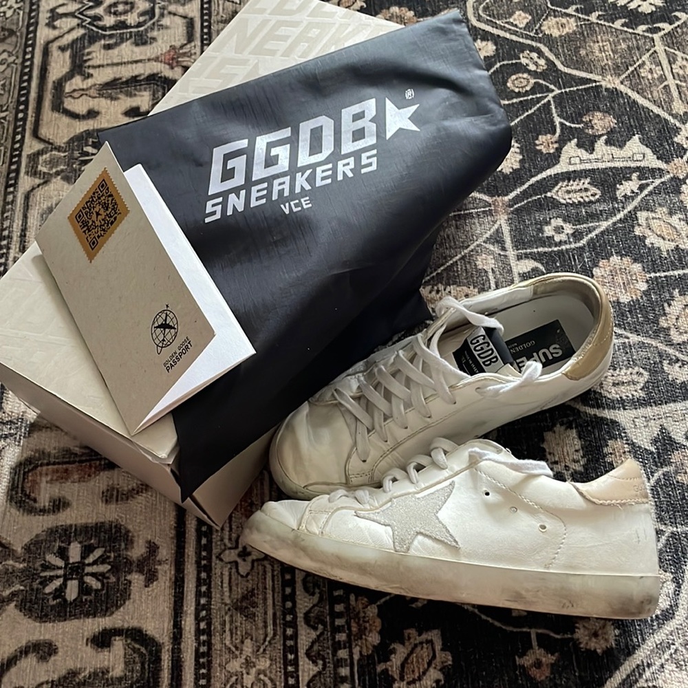 Golden Goose Superstar - white and gold